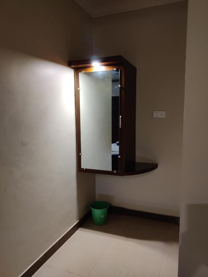 Vyavahar Lodge Удипи Экстерьер фото
