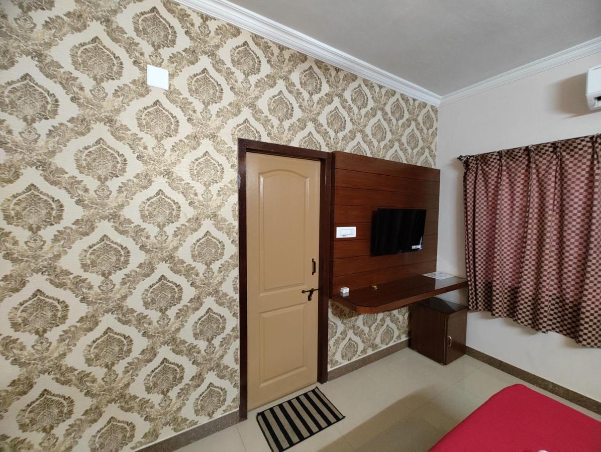 Vyavahar Lodge Удипи Экстерьер фото