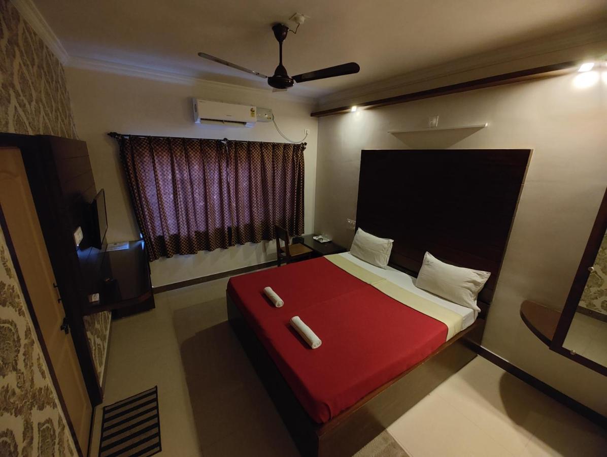 Vyavahar Lodge Удипи Экстерьер фото